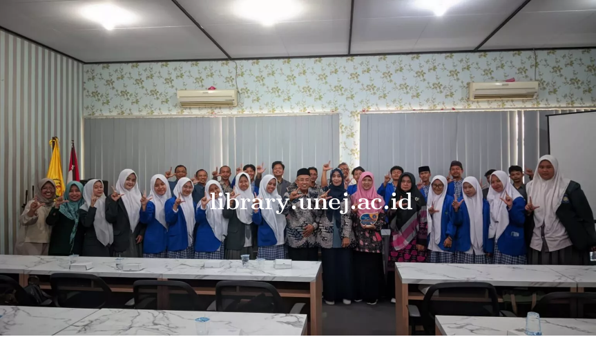 Kunjungan MA Darus Sholah Jember ke UPA Perpustakaan UNEJ Awal Kolaborasi Literasi